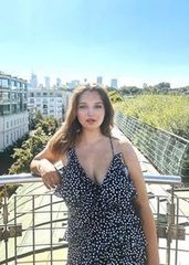 Ангелина Холон