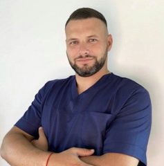 Валерий Холон